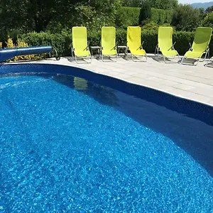 https://dvur-stran.karlovyvary-hotels.com